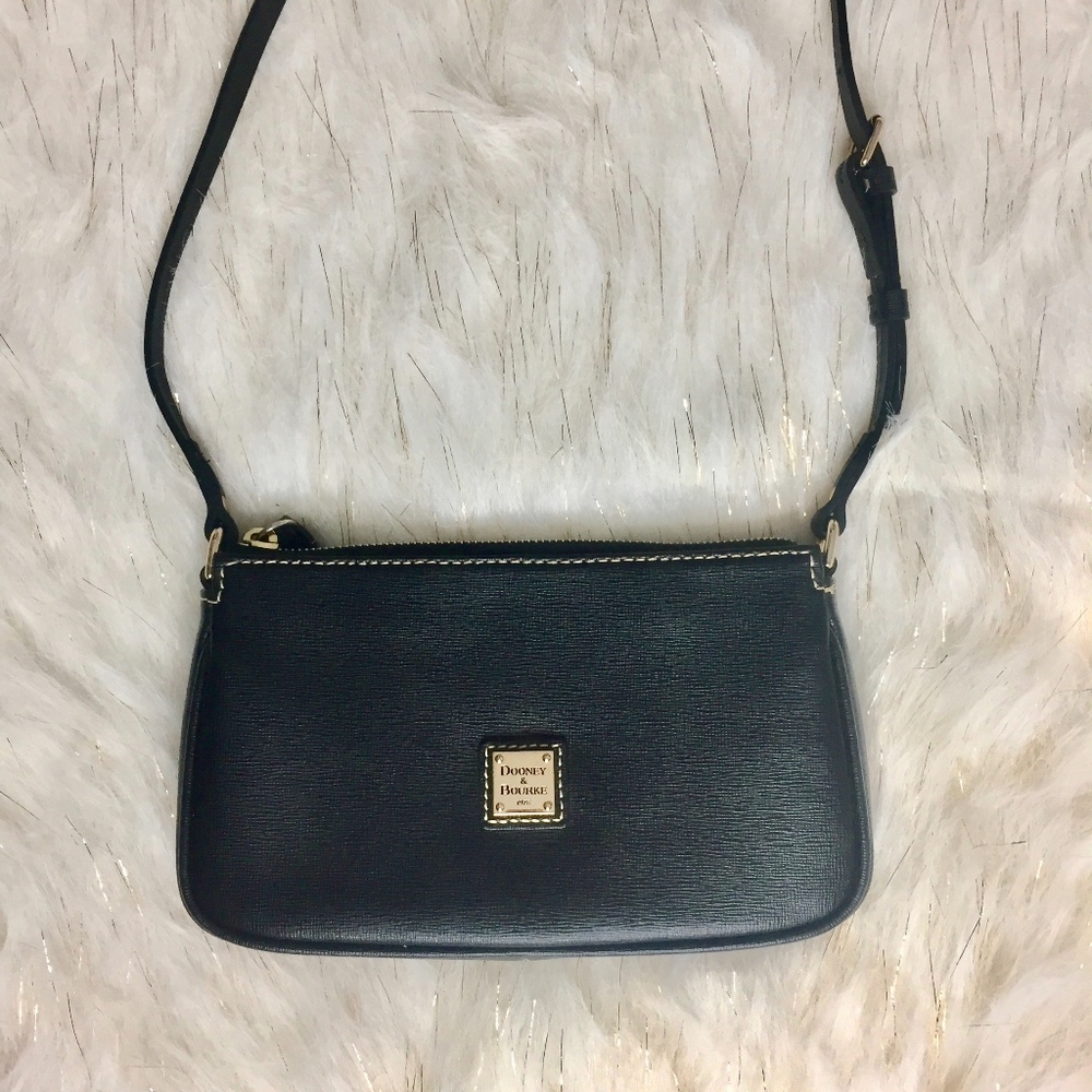 DOONEY AND BOURKE Lexi crossbody authentic